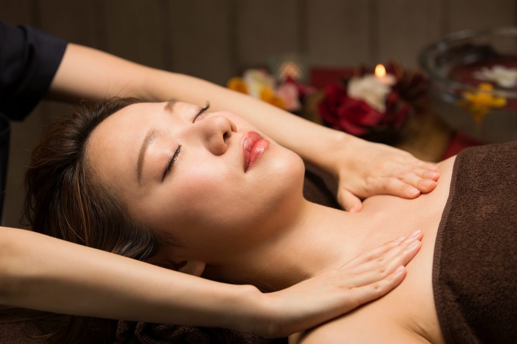 疲れた心と身体を優しくつむぐ、心を込めたボディケア